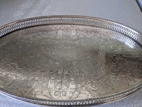 VINTAGE SILVER PLATED GALLERIED BUTLERS SERVING TRAY - 15 X 9 3/4 INCHES - Picture 7 of 9