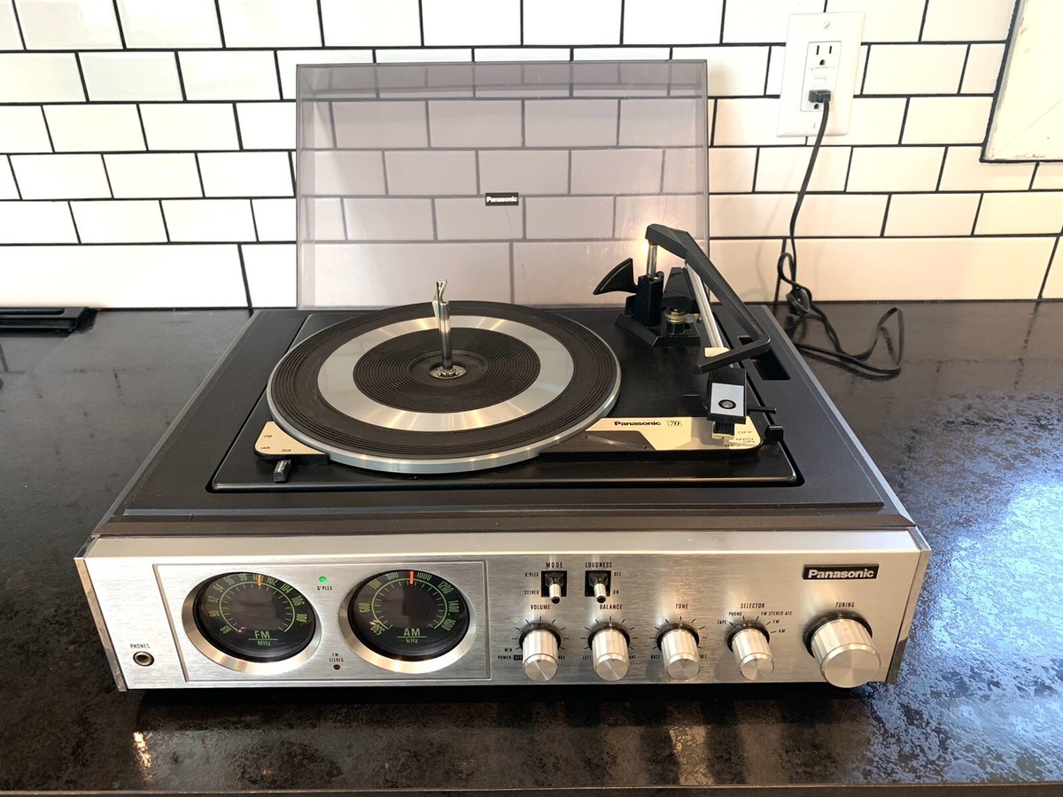 Panasonic SD-502 FM/AM Stereo Turntable Music Center Radio Record