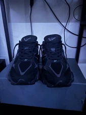 All Black New Balance 9060