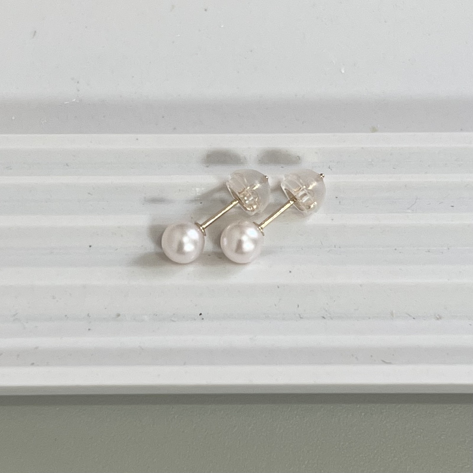 K10YG Akoya Baby Pearl Stud Pendientes 4.5–5mm Japón 10K Oro Amarillo