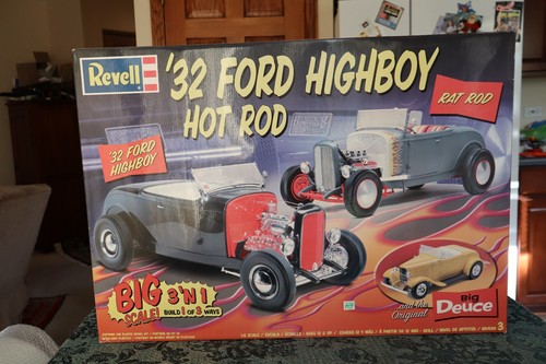Revell 1932 Ford Highboy Hot Rod 3 in 1 Model Kit (85-2616)