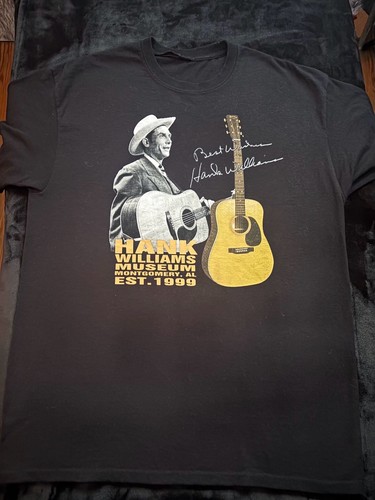 Hank Williams Museum Montgomery AL Signature and Guitar Graphic T-Shirt