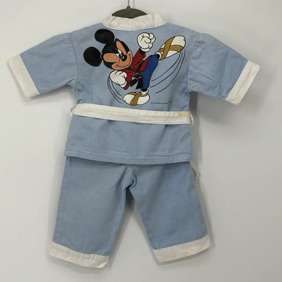 De Colección Disney Mickey Mouse Kung Fu Karate Gi Bebé 12 Mos Azul Arte Marcial Niño Pequeño Foto 4 de 4