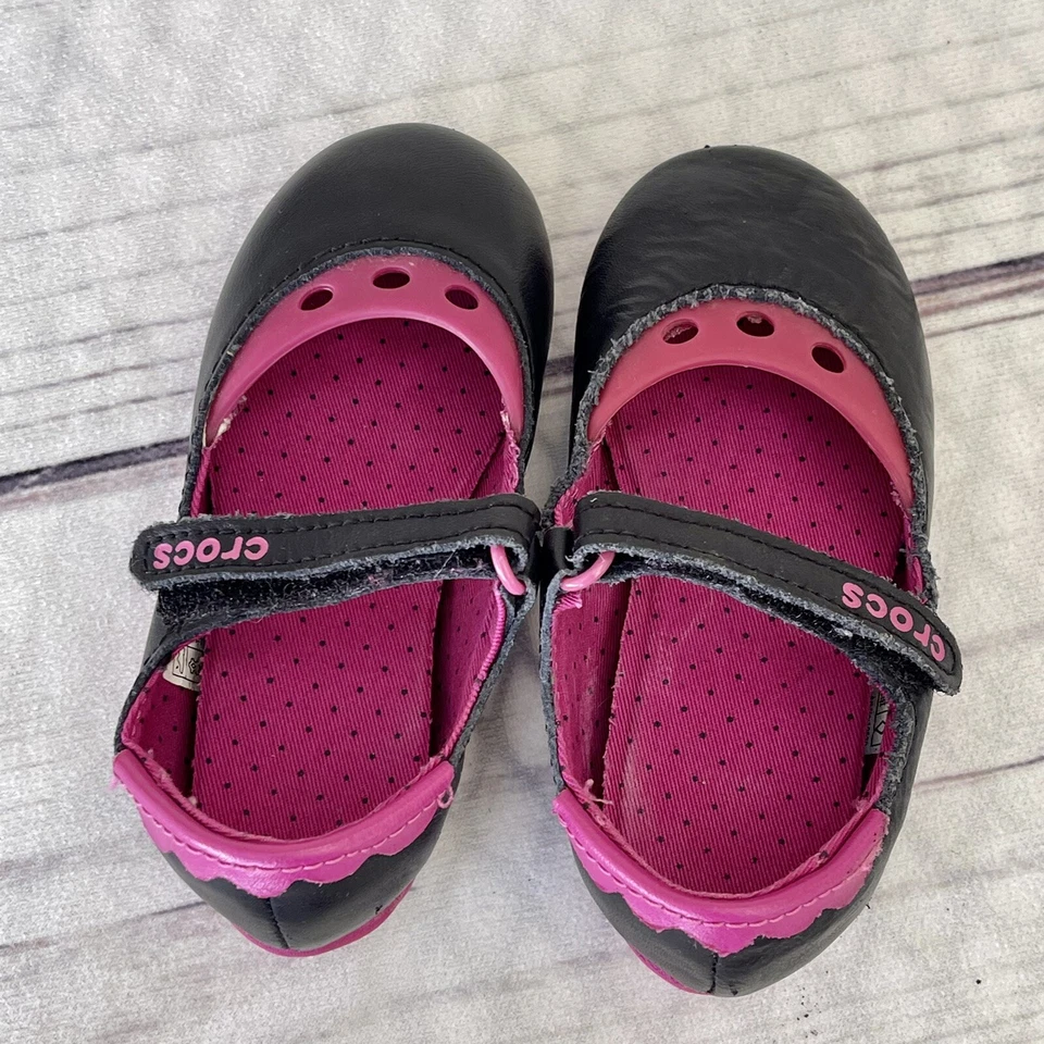 Crocs Mackenzie Mary Jane Sandalia Rosa y Negro Zapatos Niño Pequeño Talla 7 C Foto 4 de 4