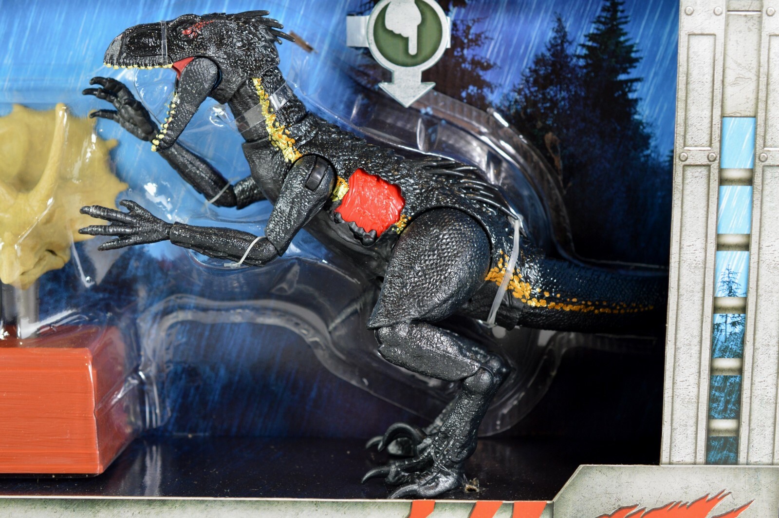 jurassic world battle damage lockwood ultimate battle set