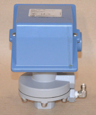 UNITED ELECTRIC J402K-456 Differential Pressure Switch Differenzdruckschalter