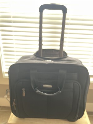 Samsonite Rolling Carry On Case