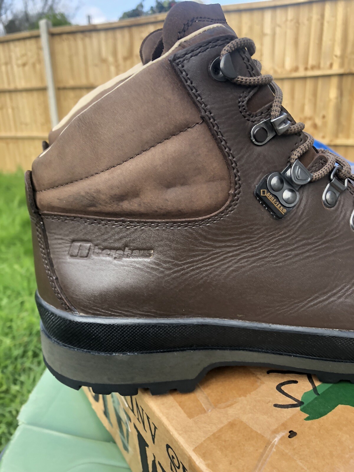 Berghaus Men Hillmaster II GTX Tech Boots. Size 8. Comfort Technology