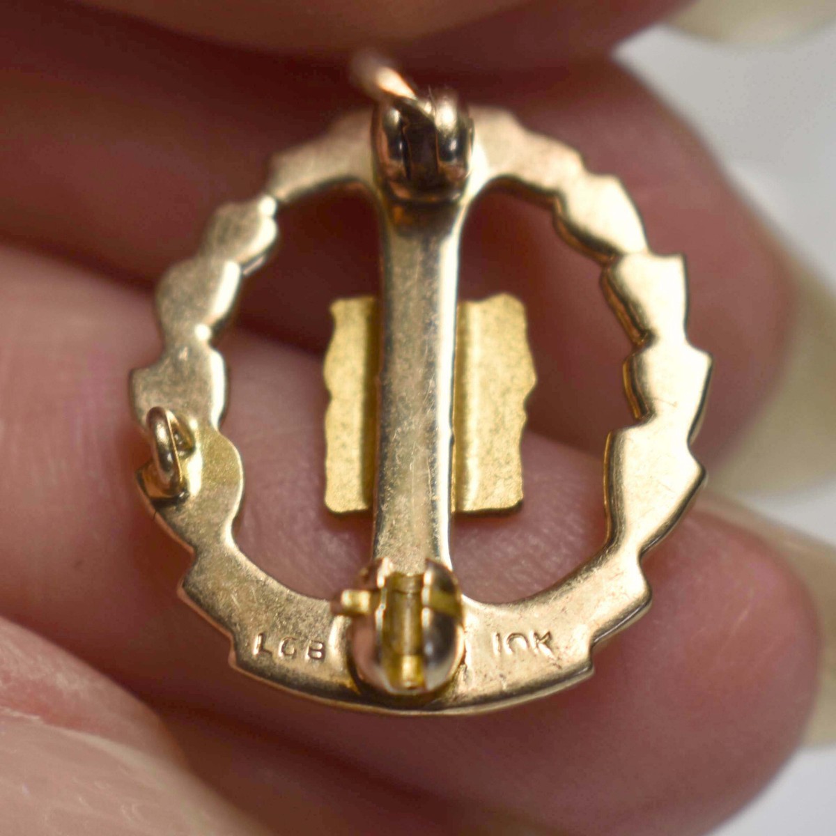 10K Gold Pin 