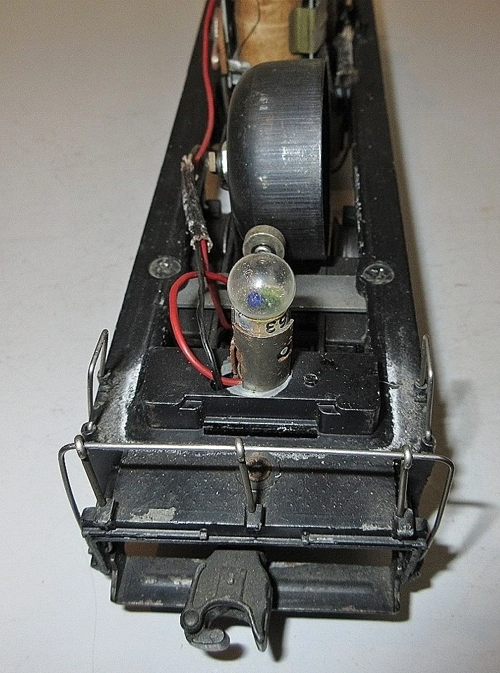 LIONEL #622/6220 NW2 DIESEL SWITCHER COMPLETE POWER FRAME,W/ BELL ASSEMBLY - Image 3 of 4