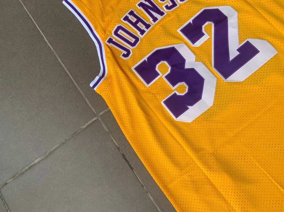 !!! Camiseta deportiva Man Magic Johnson #32 Ls Aeles Kers 1984-85 vintage amarilla azul Foto 3 de 4