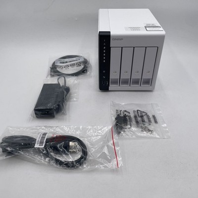 QNAP NAS　TS-433　Western Digital 4TB HDD QNAP TS-433-4G-US 4 Bay NAS Diskless System Network storage