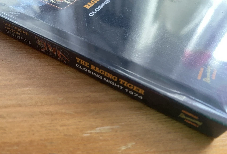 Elvis - LAS VEGAS – THE RAGING TIGER CLOSING NIGHT 1974 - 2 CD (Neu/OVP) MRS - Bild 3 von 3