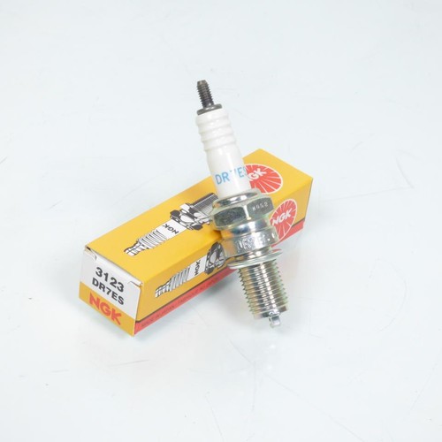 Bougie D'allumage NGK Pour Yamaha XTZ Tenere 600 (1986-1989) - Neuf Sous Blister - Réf. 222008-33N