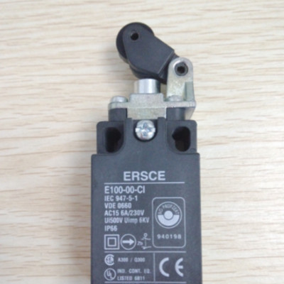 1PCS ERSCE E100-00-C1 Limit Switch NEW