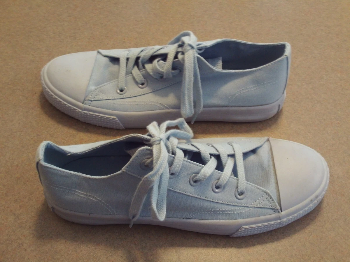 Women s AIRWALK Shoes Blue With White Trim Low Top Size 10