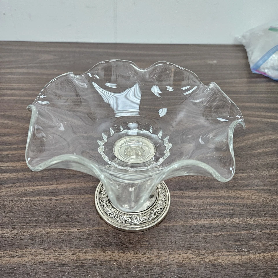 Plato de caramelo de compota de vidrio con volantes y plata esterlina Alvin de colección Foto 3 de 4