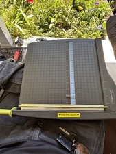 SWINGLINE PAPER CUTTER, GUILLOTINE TRIMMER 12" Only Out For A Pic Lite9312 NEW