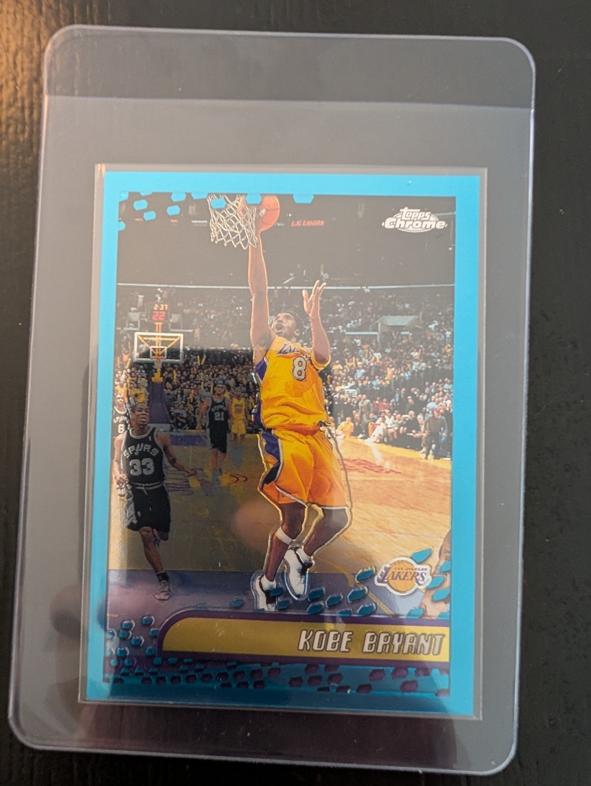 2001-02 Topps Chrome - Kobe Bryant #50 - SHARP CORNERS