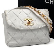 Borsa Chanel Bicolore Matelasse trapuntata in pelle bianca in vita Coco...