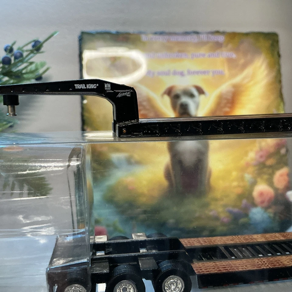 Lot 1/87 NORSCOT Manac TRAIL KING LOWBOY TRAILER Peterbilt Granite Const Lowboy - Image 2 of 4