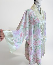 Vintage 90s Victoria's Secret Kimono Robe One Size Pastel Iris Floral Gold Label