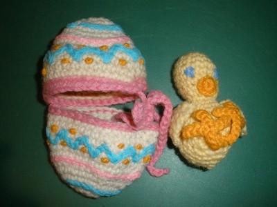 Handmade Crochet Easter Egg with Chick Inside 5'' (T113)