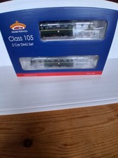 Bachmann OO Gauge Class 105 Br Green With whiskers Twin Pack 31/536