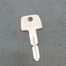 NEW CURTIS LUV2 KEY BLANK