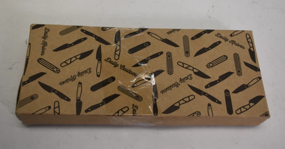 Daily Custom NKD Boker Daily AK4 hoja fija sólido negro verde 3V punto de caída Foto 2 de 4