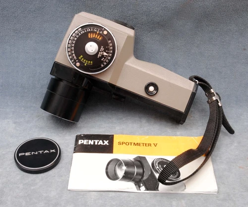 PENTAX SPOTMETER V W/ CAP AND INSTRUCTION BOOKLET