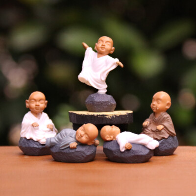 Set 4 Mini Mönch Buddha Anhänger Deko Figurine Betend Grau Kunststoff