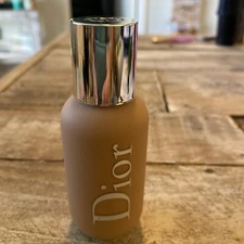 CHRISTIAN DIOR  ~ DIOR BACKSTAGE FACE & BODY FOUNDATION ~ # 3,5 N ~ 1.6 OZ