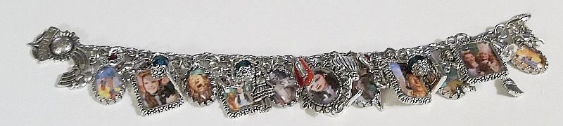 Pulsera Dije Mago de Oz Vidrio Hecho a Mano Dorothy Toto Espantapájaros León Tinma Foto 4 de 4