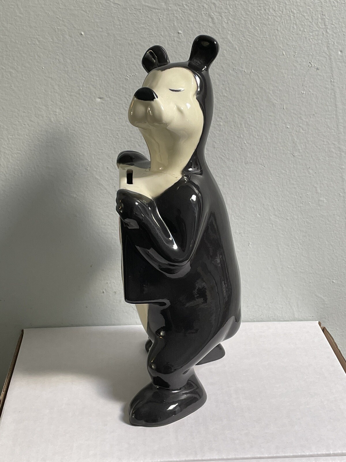 Picture 3 of 24