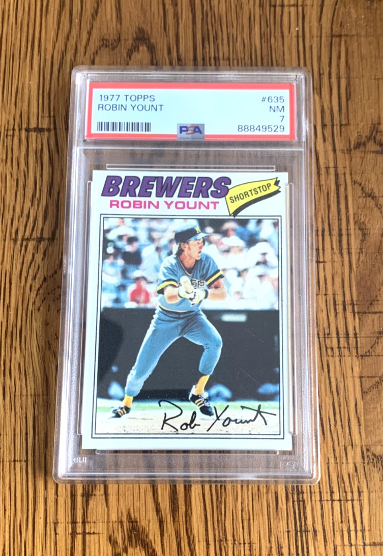 1977 TOPPS #635 ROBIN YOUNT PSA 7