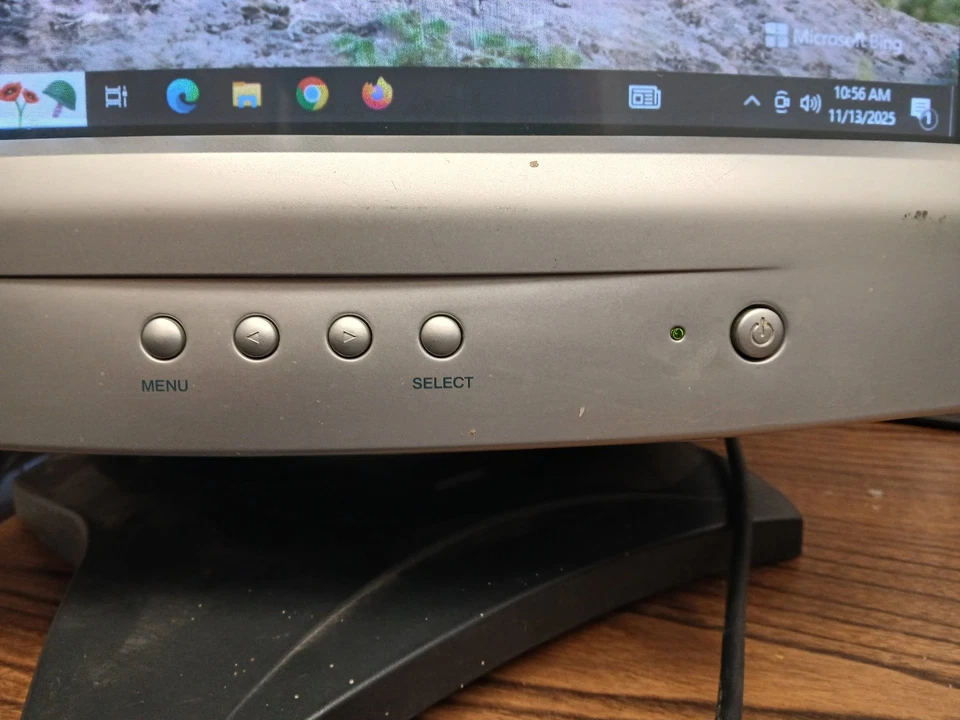 Gateway EV730 17" CRT Monitor Black VGA - Image 4 of 4