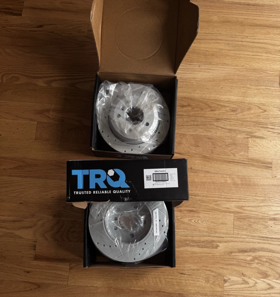 Rotores de freno de rendimiento perforados y ranurados BMW E46 325xi/325i/328i delanteros/traseros Foto 4 de 4