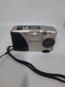 Kodak DC215 Zoom MEGAPIXEL Camera - Retro / Vintage - Good Working Condition