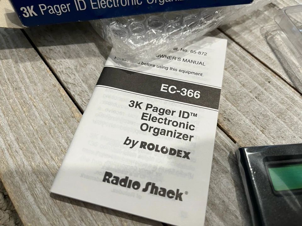 NUEVO SELLADO DE COLECCIÓN RADIO SHACK ROLODEX EC-366 3K Buscador ID Organizador Electrónico  Foto 3 de 4