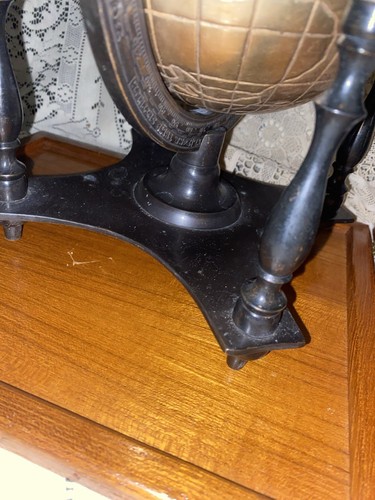 Vintage schwerer kastilischer Import Messing Globus Weltkarte . Messing mit Gusseisensockel - Bild 6 von 17