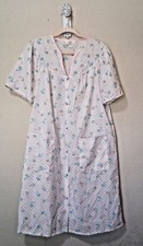 Vintage Carriage Court House Dress Women Large Floral MuuMuu Cottagecore Granny