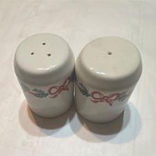 Ceramic Christmas Holly & Bow Salt and Pepper Shaker Set White Red Green
