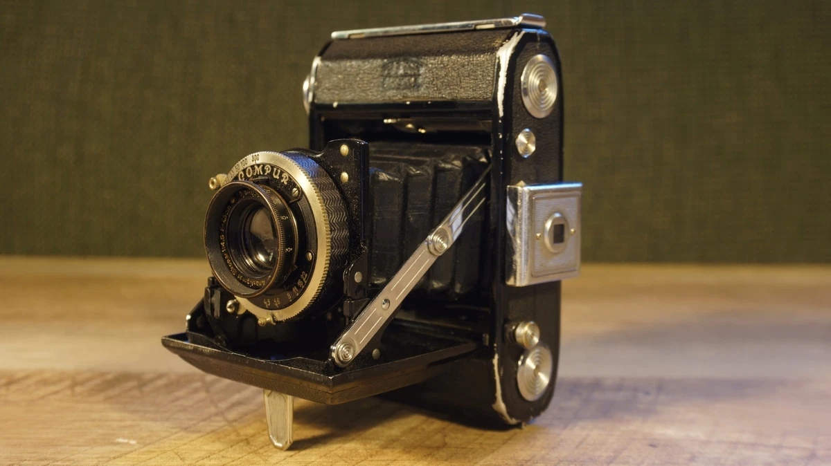 【アンティーク】大判フィルムカメラ ロモグラフィープレスリリース：世界初！4x5 大判カメラで Fujifilm