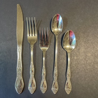 Wm A Rogers Oneida HUNTINGTON Deluxe Stainless 5 Pc Flatware Set Service for 1