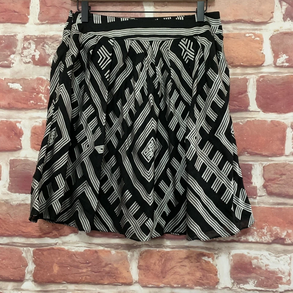 Falda para mujer Antonio Melani 4 negra plateada abstracta a rayas informal con cremallera Foto 3 de 4