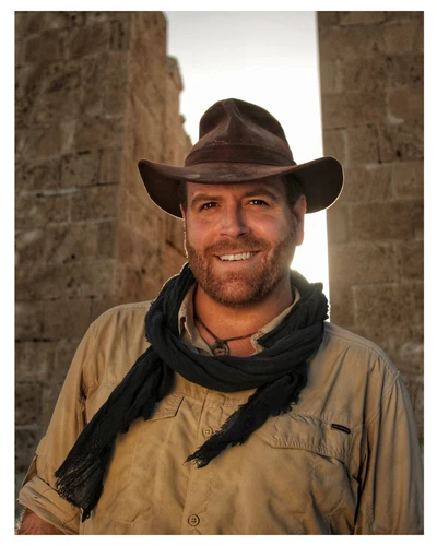 --EXPEDITION UNKNOWN / DESTINATION TRUTH"- (JOSH GATES) Glossy 8x10 Photo -a-