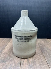 Vintage BRIDGEPORT DISTRIBUTING COMPANY WINES AND LIQUORS JUG 102 STATE STREET 