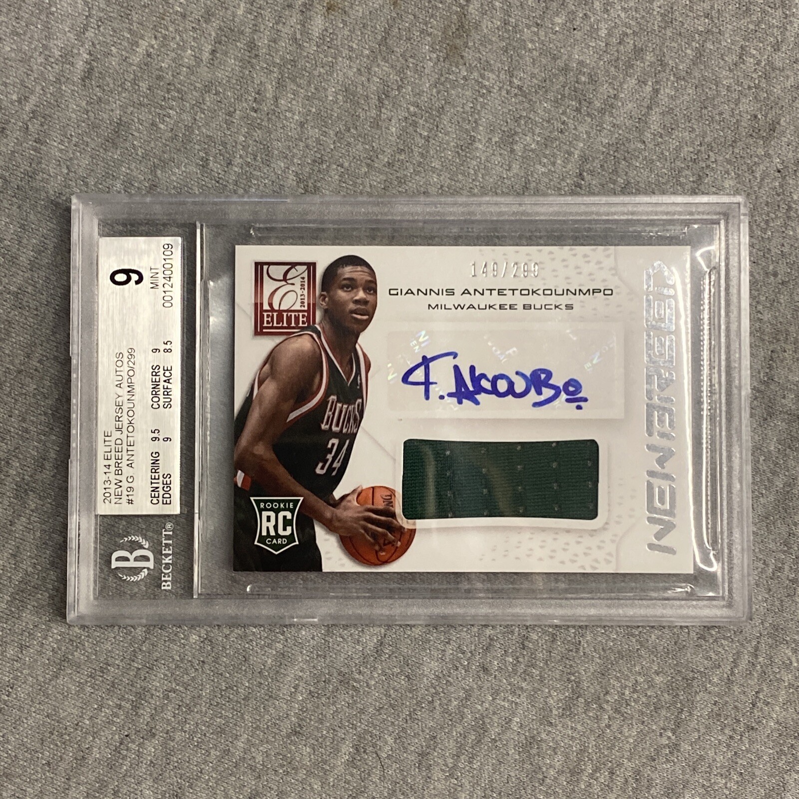2013-14 ELITE NEW BREED JERSEY AUTO /299 GIANNIS RC #19 BGS 9 Mint
