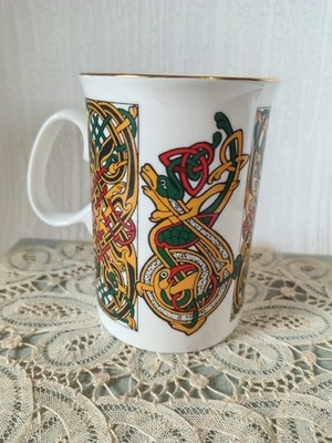 Lindisfarne Kells Tywyn Keramik Becher Tasse Fine Bone China Goldrand keltisch